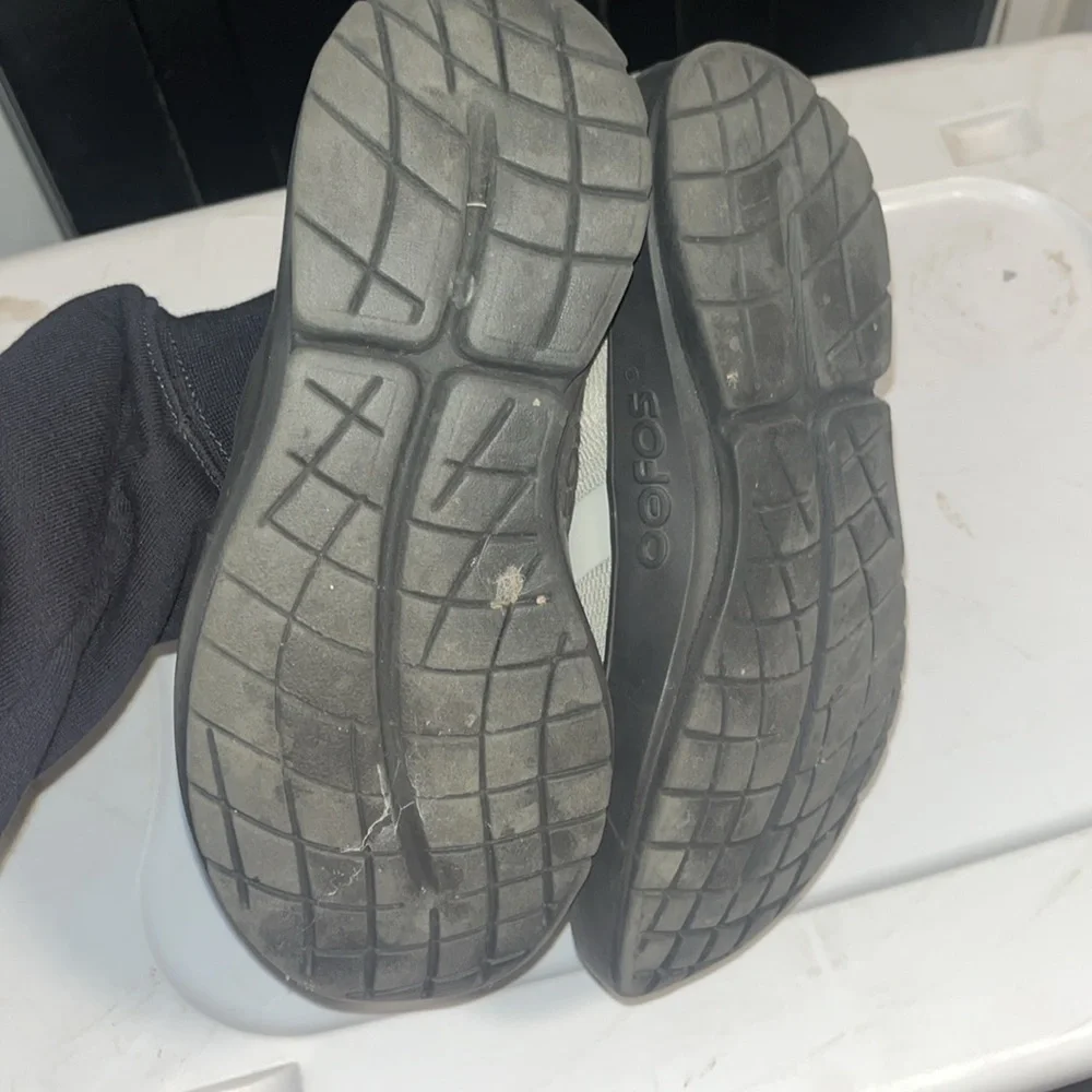 OOFOS OOmg Low sneakerslip on comfort support shoes women’s size 8 European 39 - Picture 5 of 9